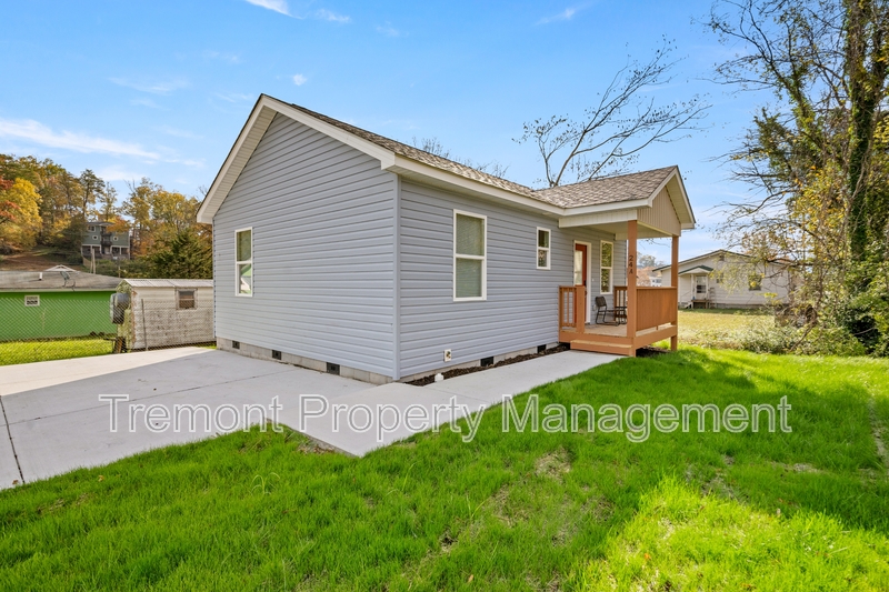 Chattanooga House: 24 Sawyer Street - A