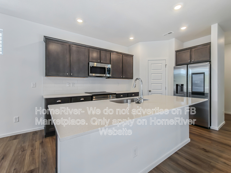 LIBERTY LAKE House: 24813 E SPOTTED OWL LN