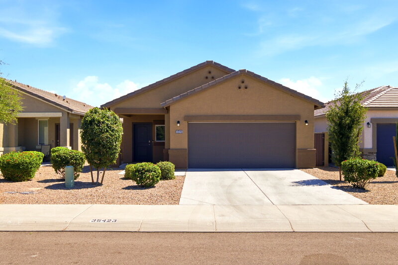 Maricopa House: 35423 West San Sisto Avenue