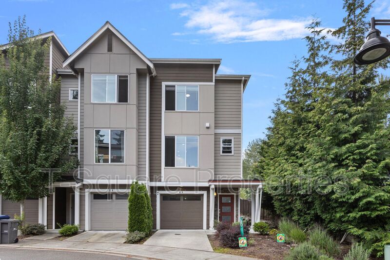 Everett Townhome: 12925 3rd Ave SE