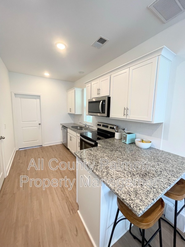 Hanahan House: 2966 Evening Tide Dr