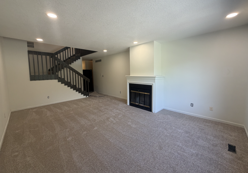 Lawrence Condo: 2901 University Drive - E