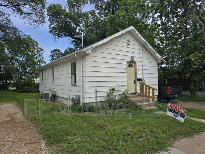 Waterloo House: 512 Maynard Avenue