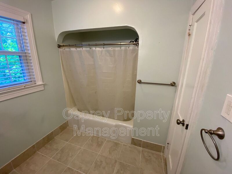 Spacious 4-Bedroom Home with Pool! "ASK ABOUT OUR ZERO-DEPOSIT OPTION" - Photo 11