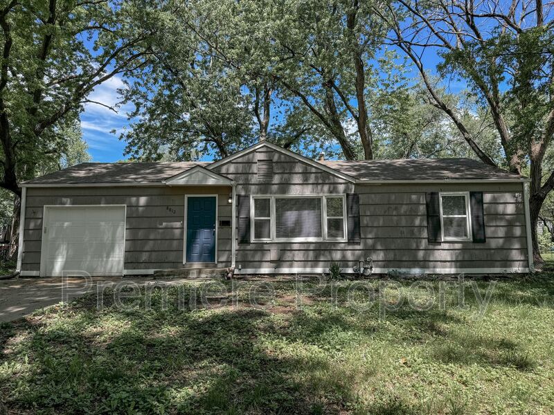 Raytown House: 8812 E 86th Street