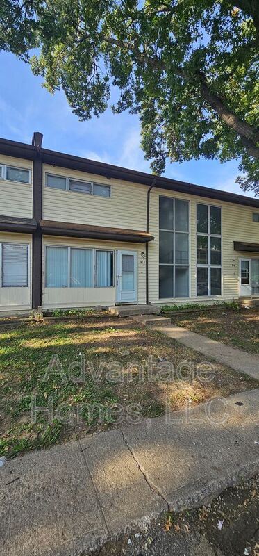 Kansas City House: 914 N 70th St