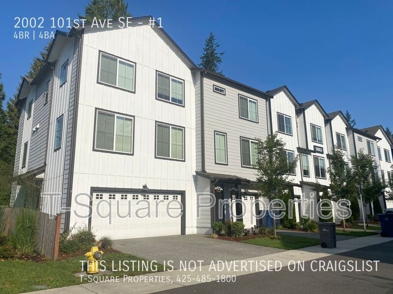 Lake Stevens Townhome: 2002 101st Ave SE