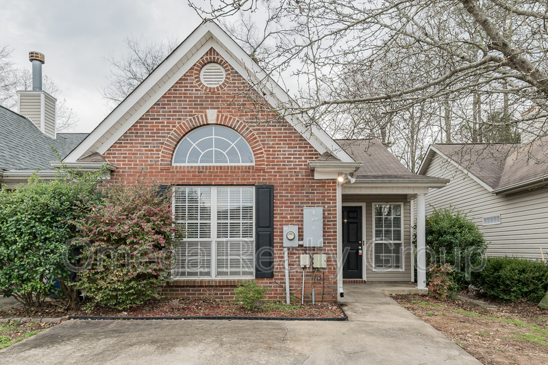 Helena House: 200 Rocky Ridge Dr