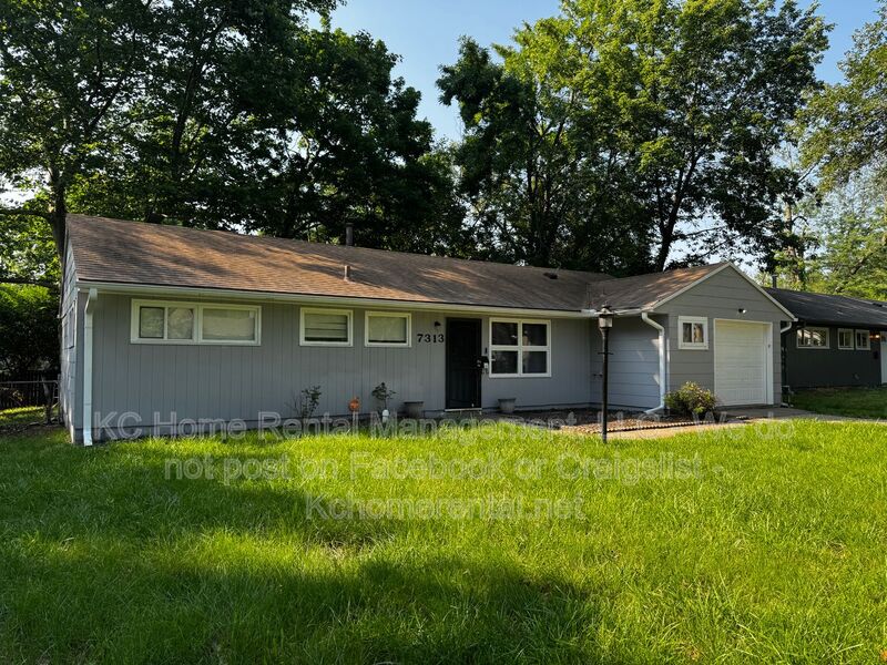 Kansas City House: 7313 E 109th Terrace