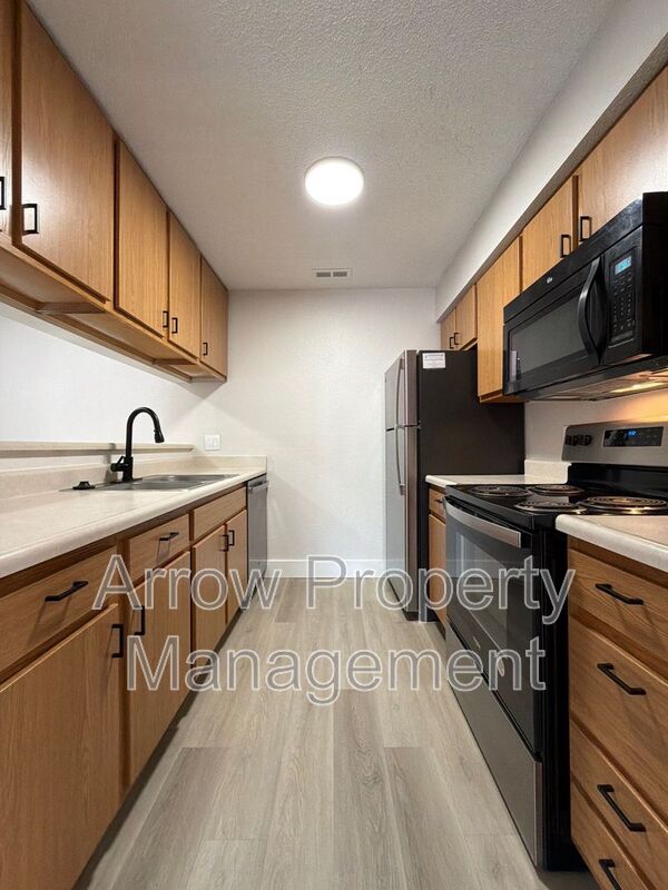 Lincoln Condo: 2384 North 44th Street