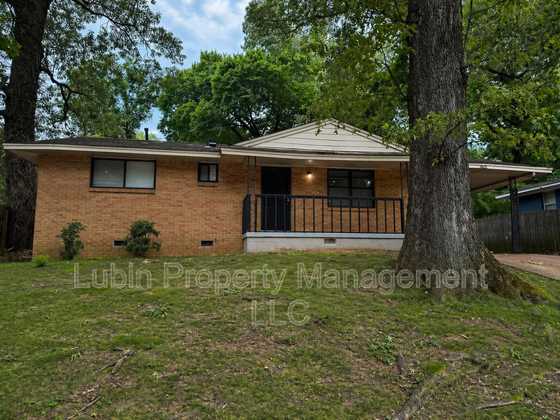 Memphis House: 3413 Mountain Terrace St