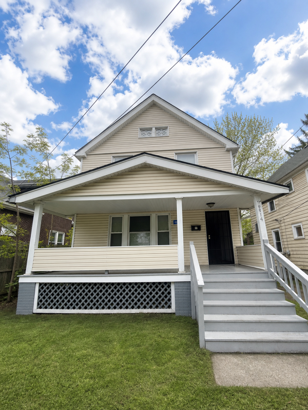 Cleveland House: 9814 Dunlap Avenue