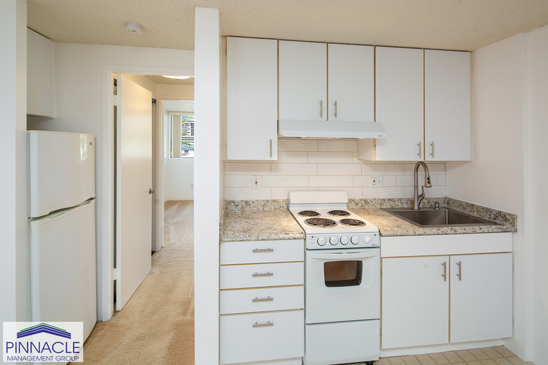 Honolulu Condo: 2860 Waialae Ave #302