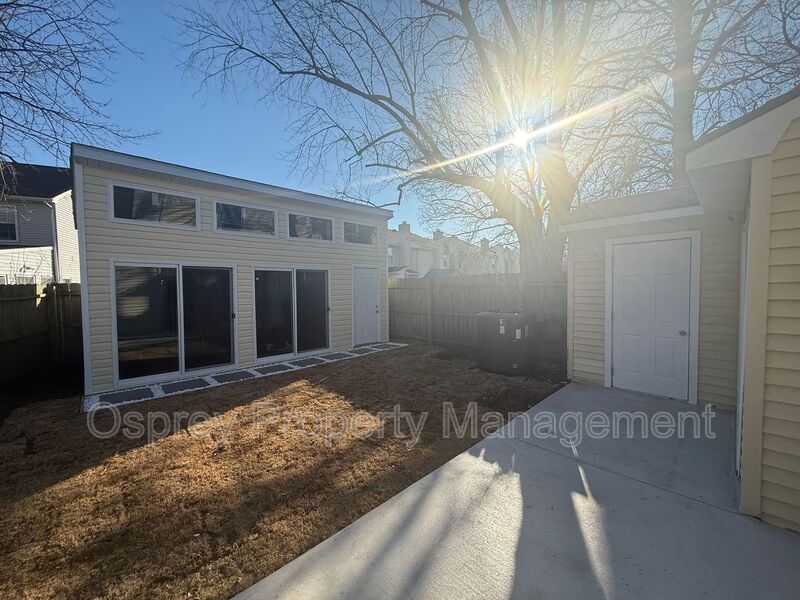 BeautifullyTownhome in Sought-After Indian Lakes * Ask Abut Our Zero Deposit* - Photo 19