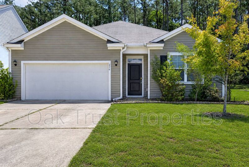 Moncks Corner House: 216 Sarcoxie Road