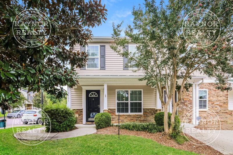 Raleigh House: 5131 Thornton Knoll Way