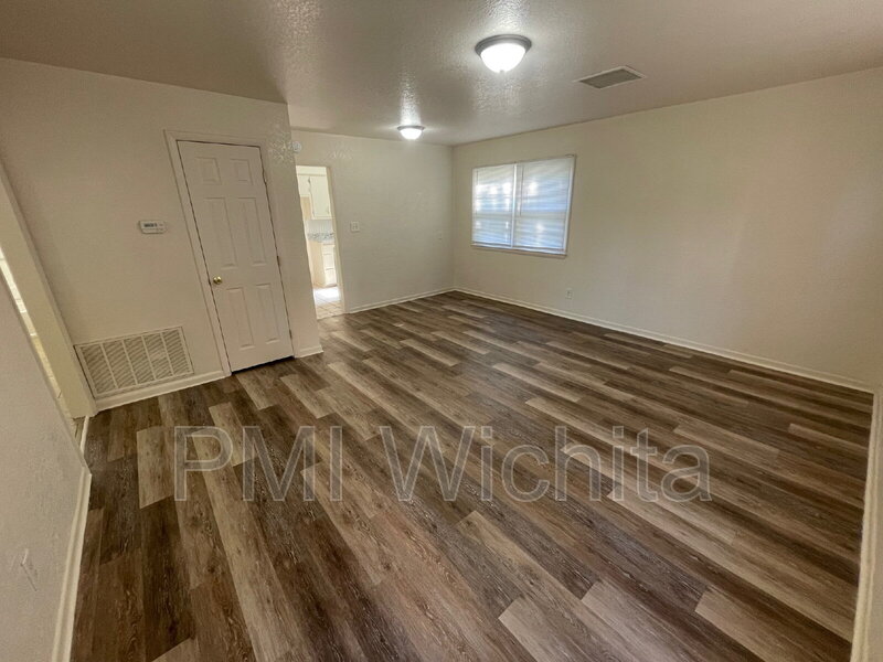 Wichita Condo: 1907 N Jeanette Ave