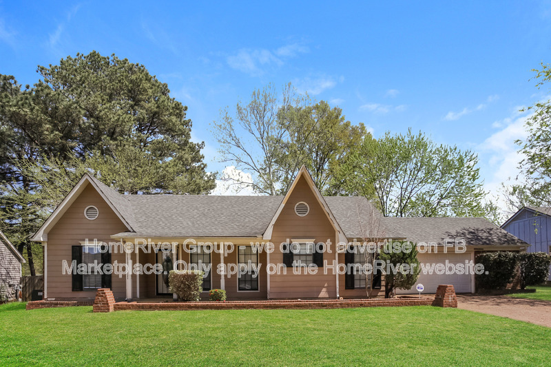 Memphis House: 5060 Hickory Bark Dr
