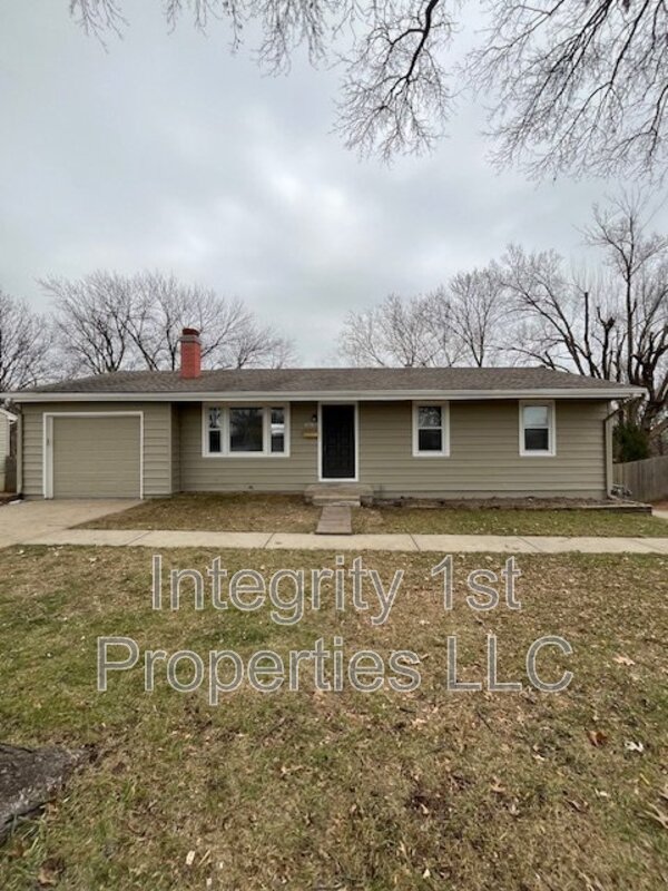 Gladstone House: 6305 North Highland Avenue