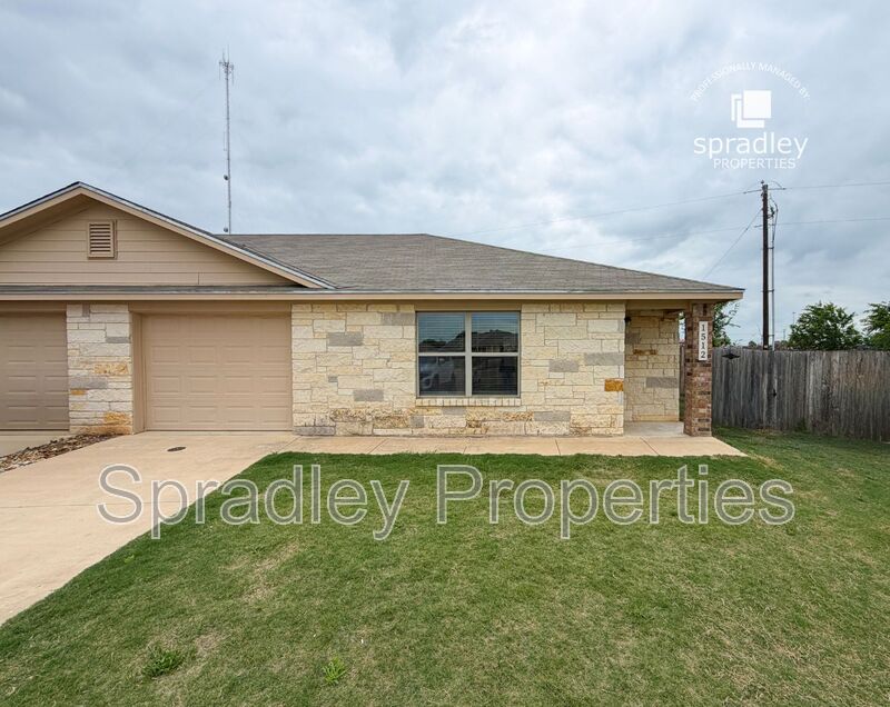 Belton Townhome: 1512 Chance Ct