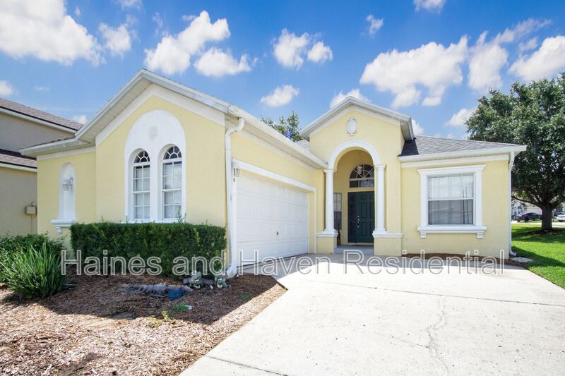 Haines City House: 546 Pineloch Dr