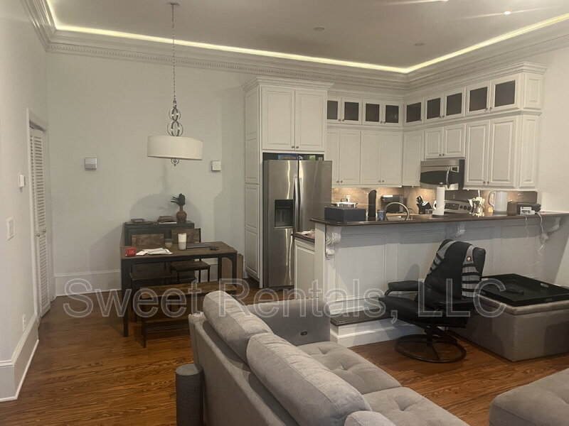 Charleston Condo: 79 Society Street