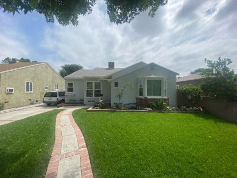 Burbank House: 626 N Sparks Street