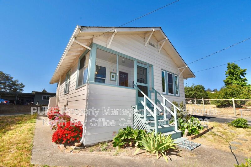 Petaluma House: 1345 Eastman Lane