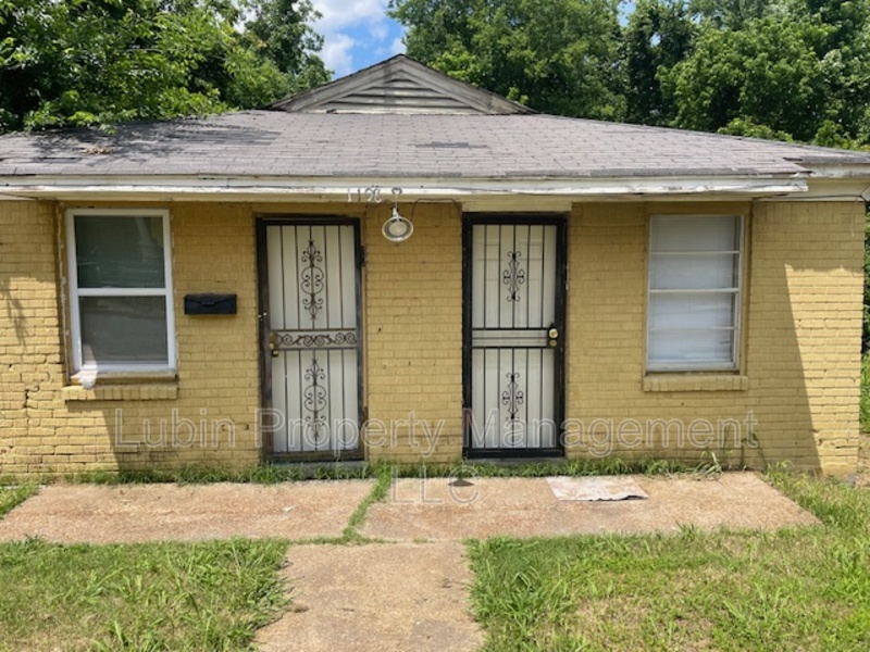 Memphis House: 1194 Chicago Ave