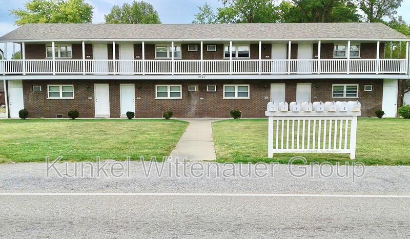 Fairview Heights Condo: 9940-7 Old Lincoln Trail