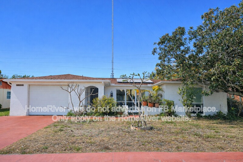 Holiday House: 1629 Dartmouth Dr