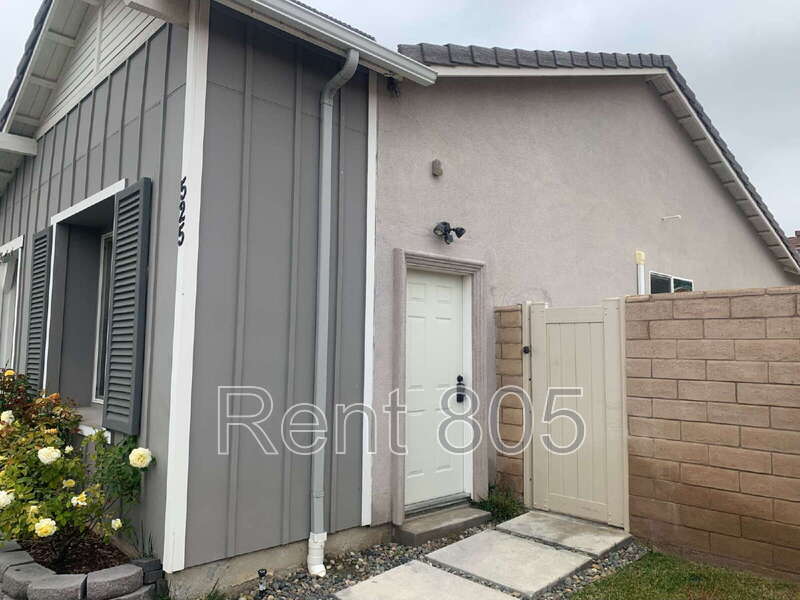 Santa Paula Condo: 525 Eureka Drive