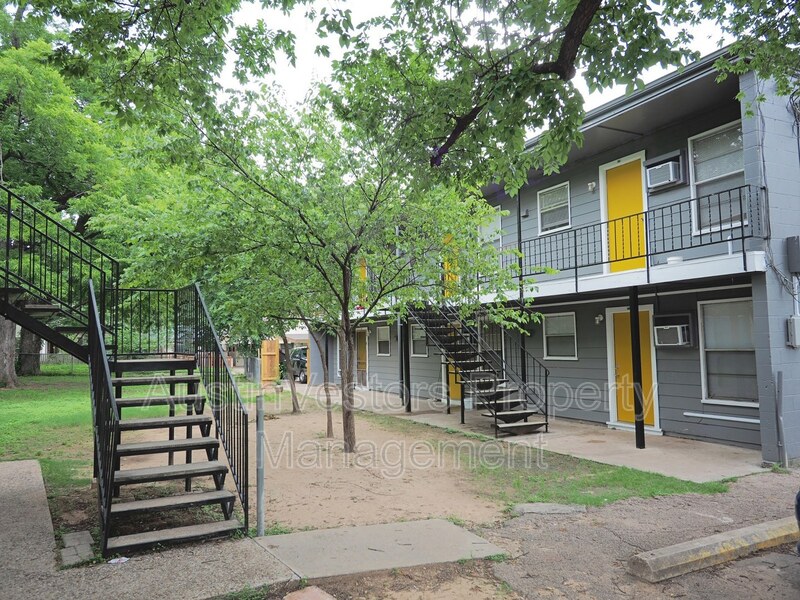 Austin Condo: 901 Springdale Rd -Apt
