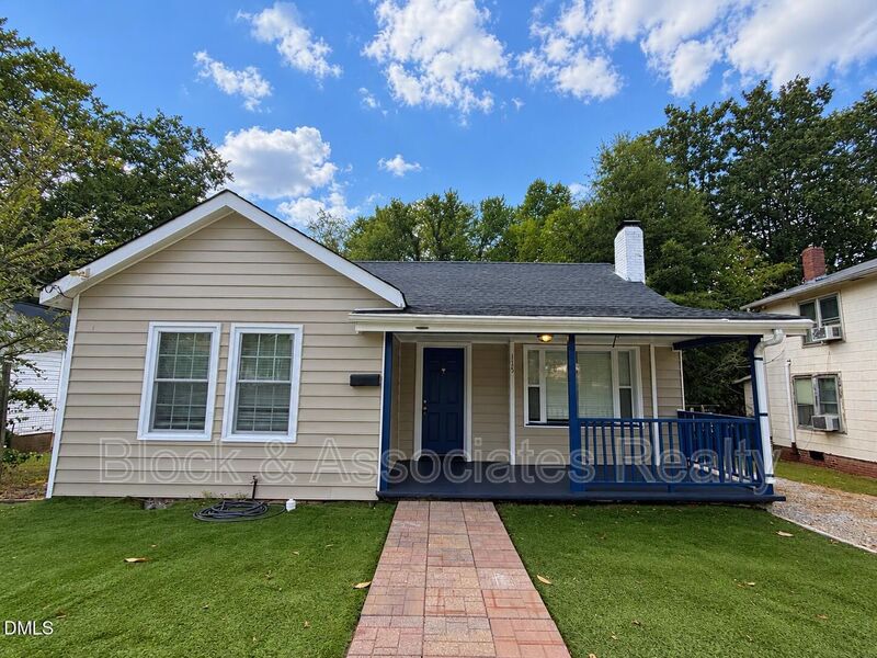FUQUAY-VARINA House: 135 N WEST ST