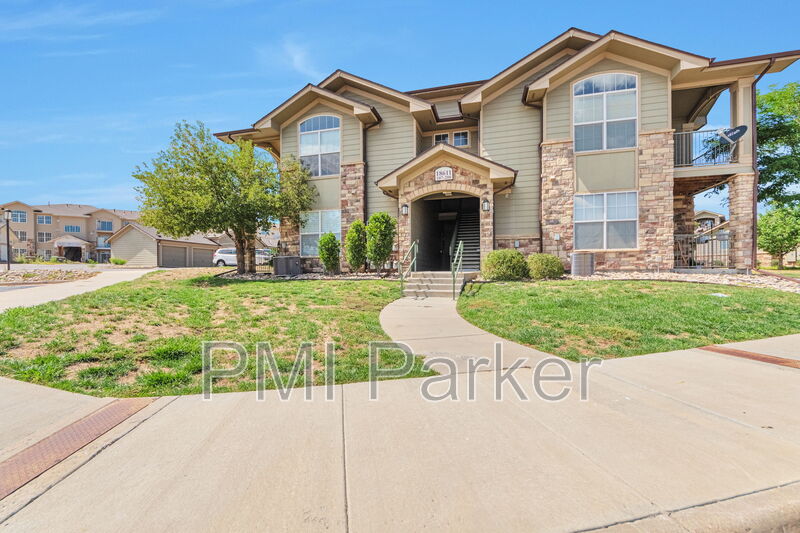 Parker Condo: 18611 Stroh Rd