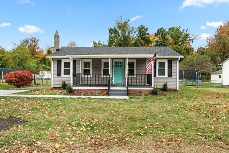 Sandston House: 13 South Confederate Avenue