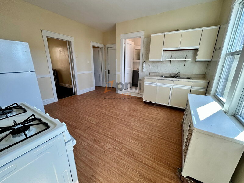 Whiting Condo: 1500 West Fred Street