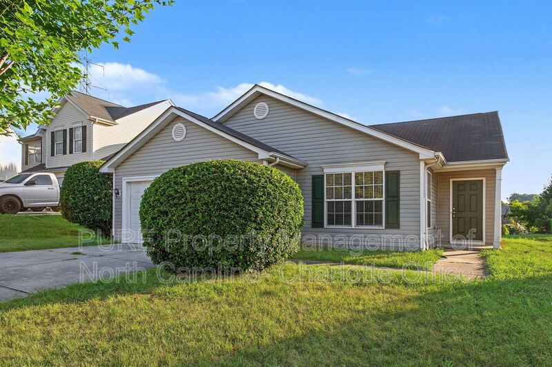 Charlotte House: 2910 Bridgeville Lane