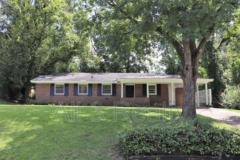 Montgomery House: 939 Green Ridge Court