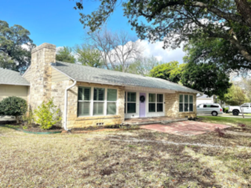 Fort Worth House: 3586 Dryden Road
