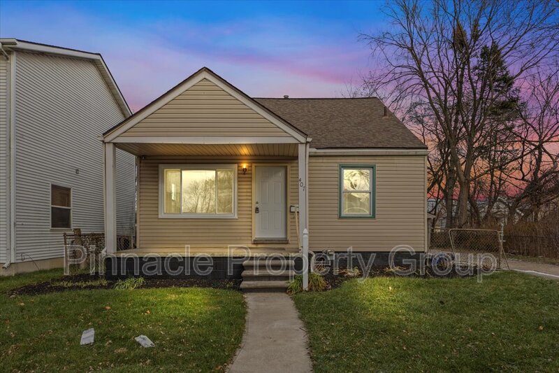 Hazel Park House: 407 East Hayes Avenue