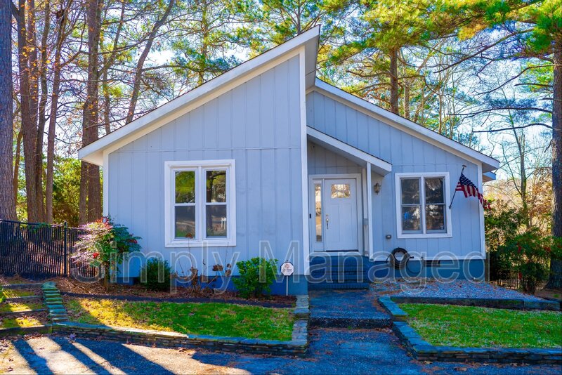 Fayetteville House: 7209 Bailey Court