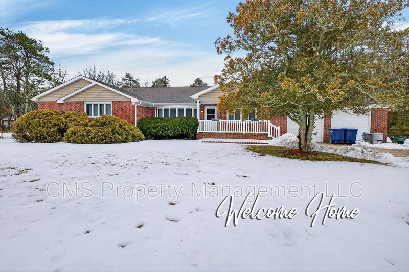 Browns Mills House: 764 Lakehurst Rd