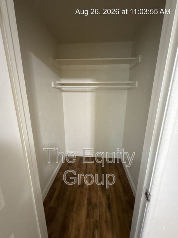 Tulare Condo: 352 S Blackstone St