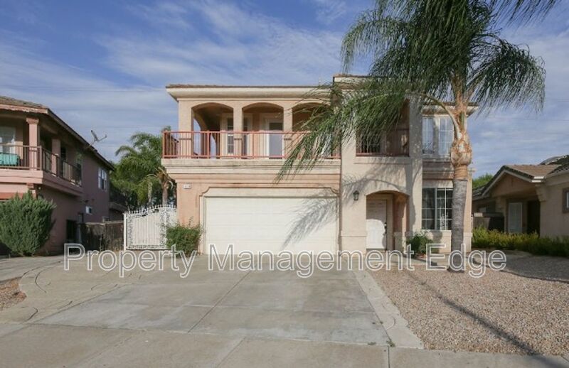 Murrieta House: 37783 Sweet Magnolia Way