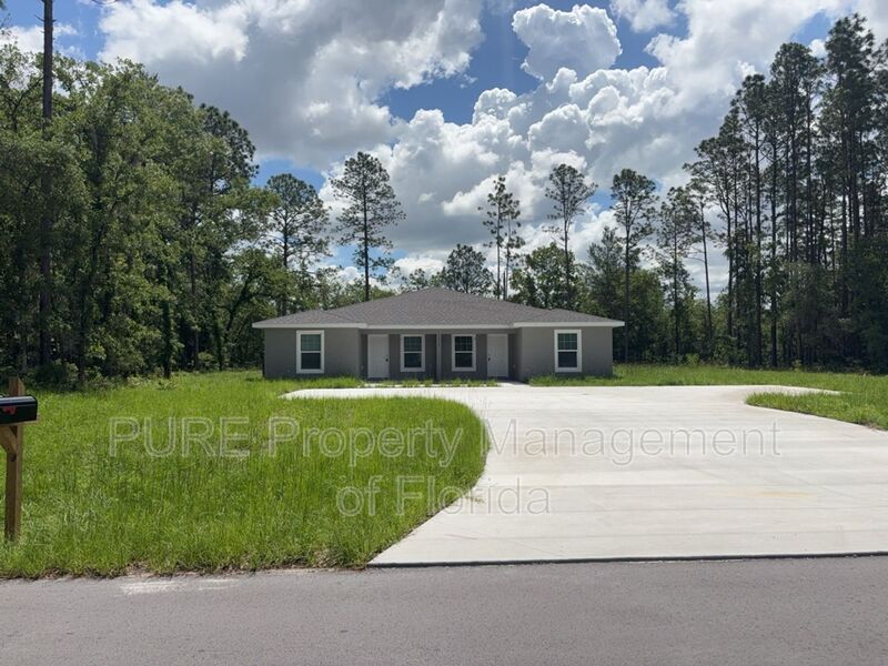 Ocala House: 13915 SW 64th Terrace Rd