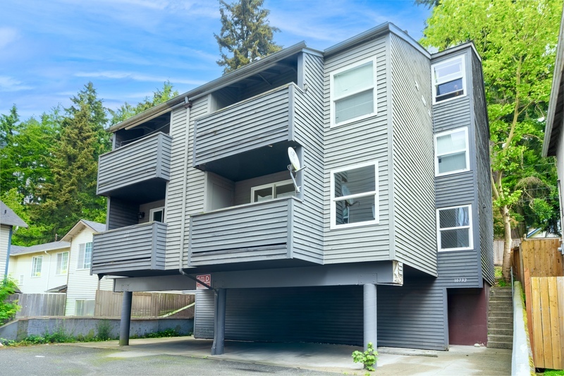 Seattle Condo: 10732 Stone Ave N