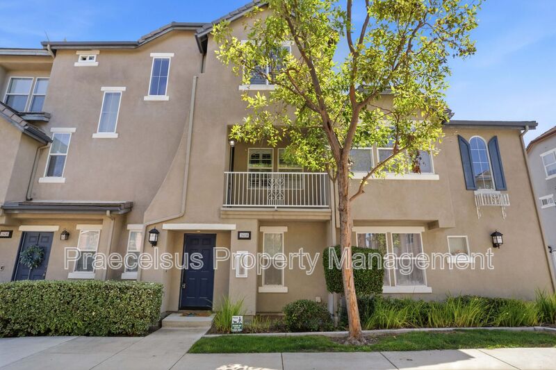 Chula Vista House: 1608 White Hickory Pl
