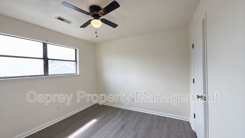 Charming 2-Bedroom Apartment in Norfolk! - Photo 12