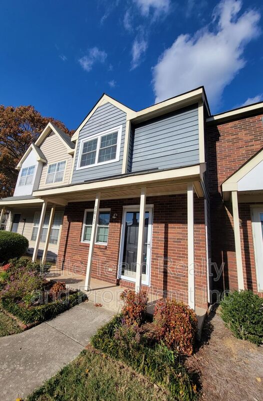 Charlotte Townhome: 3811 Mosscroft Lane